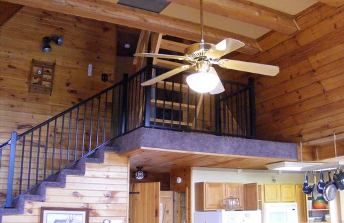 Hico House | 7/27-8/2 SPECIAL BASE RATE 398.00 PER NIGHT- INGROUND POOL-FIREPIT-BASKETBALL!