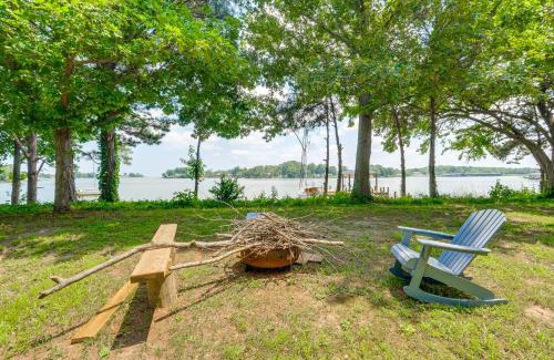 Colonial Beach House | 7 and Acre Private Waterfront Gem in Colonial Beach