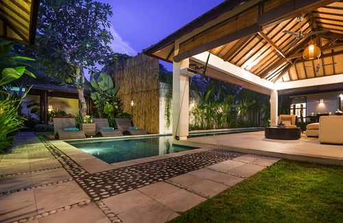 North Legian Villa | 7 Bdrm Seminyak - Last Minute Deal 50% Off !