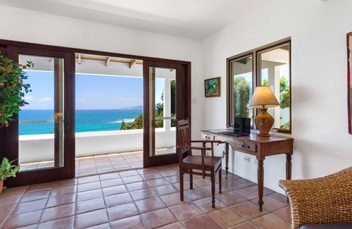 Sandy Hill Villa | 7 bedroom villa estate with a stunning view