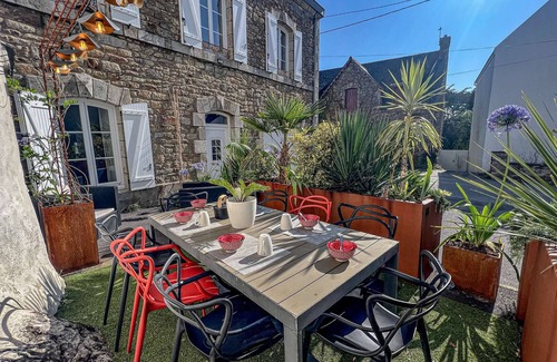 Belz Villa | 7-bedroom villa in Belz with WiFi, pet-friendly