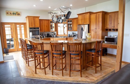 Ellenville House | 7 Bedrooms w/KING Suite, Heated Pool, 16 seat Theatre, 2 Game Rooms