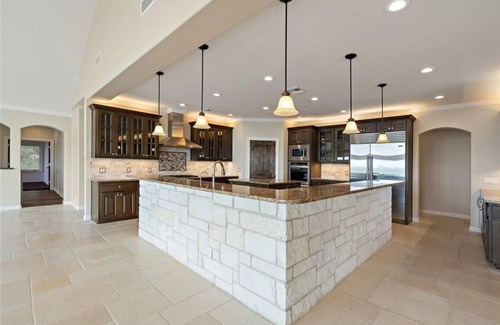 Spicewood House | 7 Beds 6 Bath + 1/2 Bath LUXURY LAKE HOUSE ESTATE