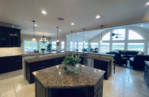 Spicewood House | 7 Beds 6 Bath + 1/2 Bath LUXURY LAKE HOUSE ESTATE