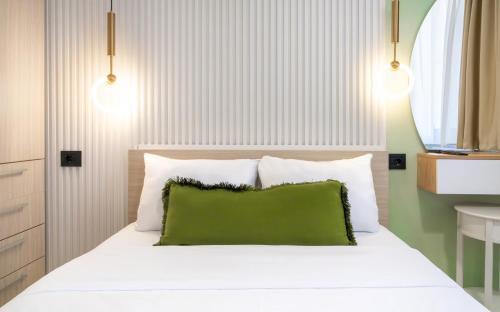 Downtown Bed & Breakfast | 7 Hills Rooms