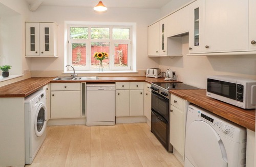 Penrith House | 7 LONSDALE TERRACE, character holiday cottage in Penrith