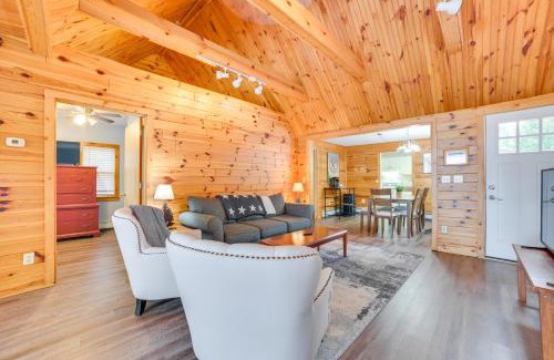 Petoskey House | 7 Mi to Nubs Nob Lakefront Abode with Fire Pit!