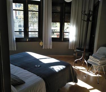 Eixample Bed & Breakfast | 7 Moons B&B