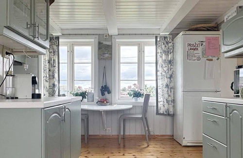 Averoy Municipality House | 7 person holiday home in Averøy-By Traum