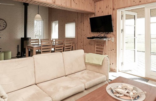 Remmer Strand House | 7 person holiday home in Struer