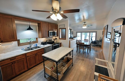 Northwoods Beach Cabin | 7 Pines Cabin on Lac Courte Oreilles - Peaceful Northwoods Getaway