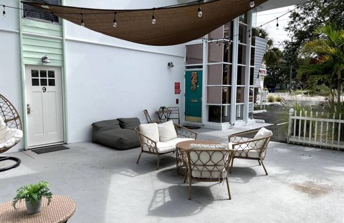 Dunedin Apartment | 7 · Seaside Artisan Apartment 7