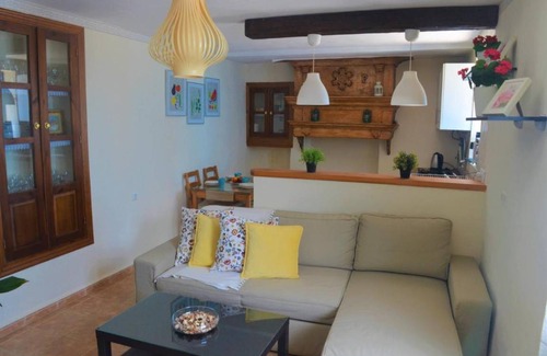 Juzcar House | 70 m² House ∙ 3 bedrooms ∙ 8 guests