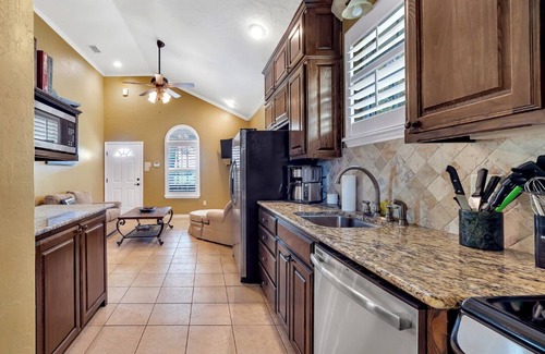 Gilmer House | 700+ acre farm with ponds and a POOL located in Gilmer, Texas!