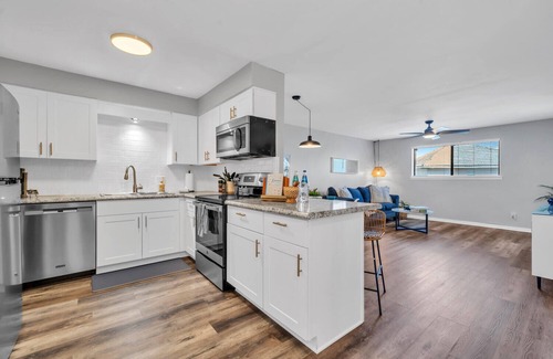 Fort Walton Beach - Destin Condo | 702 | Low Winter Rates! Beach + Pool + Tennis on Scenic 98!