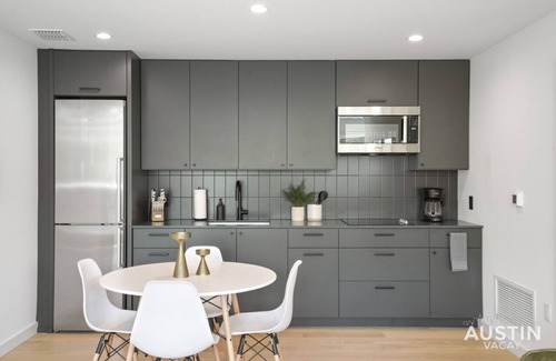 SoFi Apartment | 704 Johanna #B xxxxx