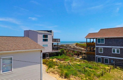 South Nags Head House | 7046 Only Good Vibes Ocean and Sound Views