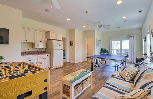 South Nags Head House | 7076 JMJ Seascape * Oceanfront * Pool * Hot Tub