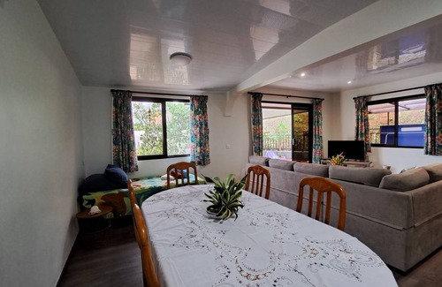 Pirae House | 72 m² House ∙ 2 bedrooms ∙ 7 guests