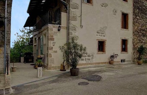 Tenay House | 74 m² Gîte ∙ 2 bedrooms ∙ 5 guests