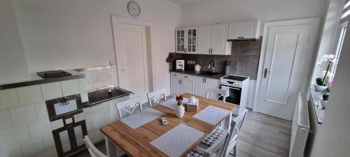 Krasna Lipa Apartment | 75 m² Apartment ∙ 3 bedrooms ∙ 6 guests