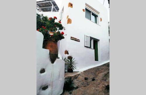 Pefki House | 75 m² House ∙ 2 bedrooms ∙ 6 guests