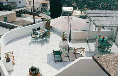 Pefki House | 75 m² House ∙ 2 bedrooms ∙ 6 guests