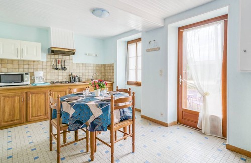 Cersay House | 75 m² House ∙ 3 bedrooms ∙ 6 guests