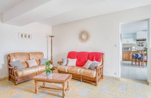 Cersay House | 75 m² House ∙ 3 bedrooms ∙ 6 guests