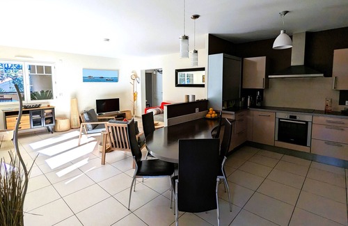 Arcachon Apartment | 76m² T3 with terrace, balcony, 100m from Eyrac beach, parking and WIFI