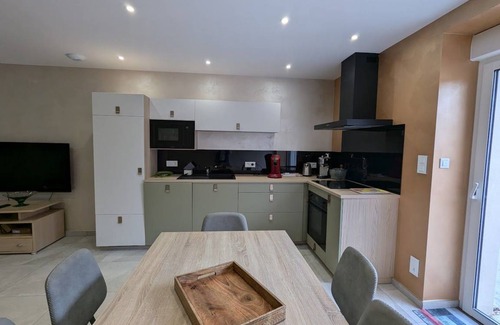 Sanchey Cottage | 77 m² Cabin ∙ 3 bedrooms ∙ 5 guests