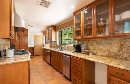 Palm Springs House | 77 Palms*Luxury Hollywood History Estate w/Casita