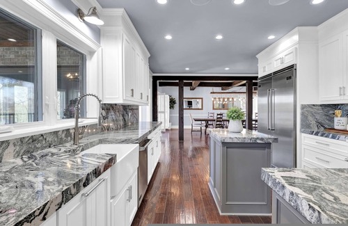 Macon House | 7BR Lakefront Haven Pool Hot Tub Gated 4acres