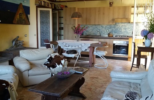 Camaiore Apartment | 7km sea-Hilly-Strategic location-Surrounded by Nature Parks of Sea Alps Lake.