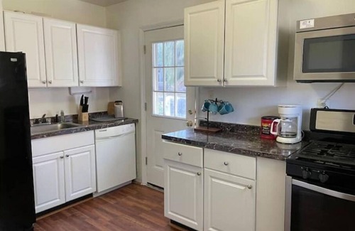 Arlington House | 7mins to Lincoln Memorial, 5bd House, Parking,WiFi