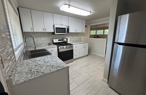 Monticello Condo | 7th Street Modern Loft with Wifi and a Chill Deck