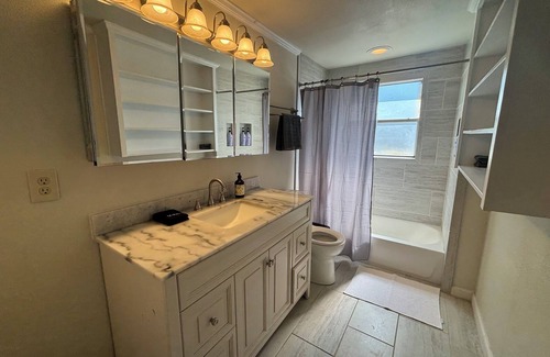 Monticello Condo | 7th Street Modern Loft with Wifi and a Chill Deck
