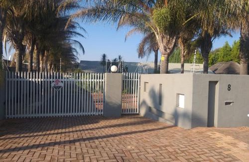 Klerksdorp House | 8 Austin Street Accommodation