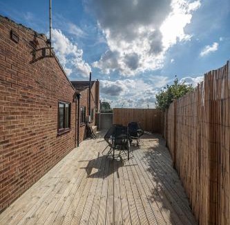 Hardwicke House | 8 Bedroom, 6 Bath House, Large Patio, Large Parking