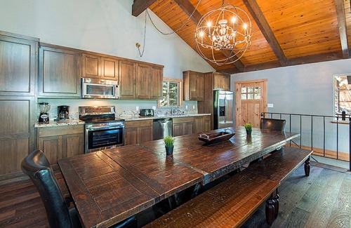 Zephyr Cove House | 8 bedroom Estate close to the beach