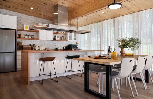 Wheatsheaf Other | 8 bedroom farmstead in Wheatsheaf Daylesford