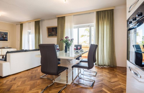 Kozino House | 8 bedroom gorgeous home in Kozino