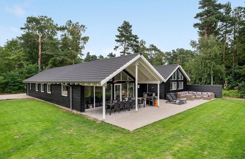 Frederiksvaerk House | 8 bedroom lovely home in Frederiksværk