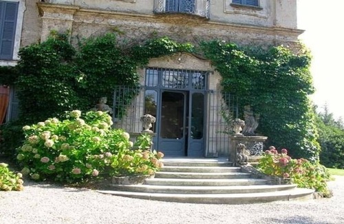 Morosolo Villa | 8 Bedroom Villa in Varese