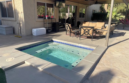 Camelback East House | 8 Bedrooms, 12 beds, pool, hot tub,putting green, pool table, ping pong, bbq