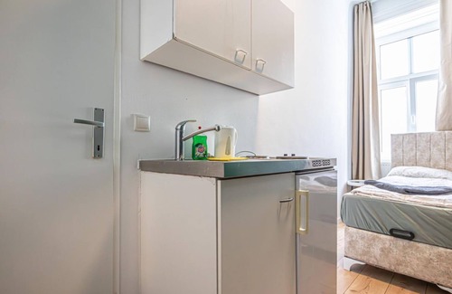 Matzleinsdorf Apartment | 8 Fully Equipped Studio Apt/w Terrace @Margareten