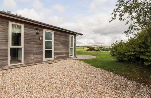 Dobwalls Cottage | 8 HORIZON VIEW, pet friendly, luxury holiday cottage in Dobwalls