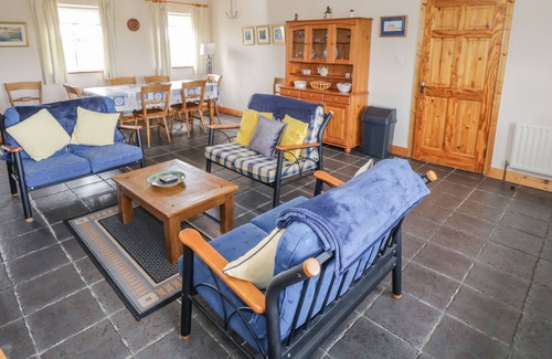 Binghamstown Cottage | 8 LIOS NA SIOGA, family friendly in Belmullet, County Mayo