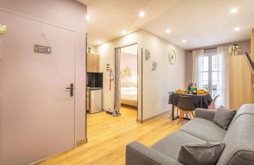 6th Arrondissement Apartment | 8 Méjéan Refined central apartment