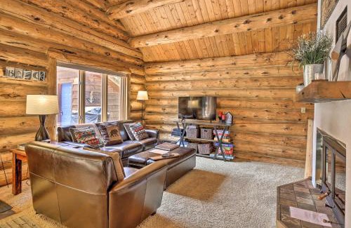 Valley of the Blue House | 8 Mi to Gondola Cozy Breckenridge Cabin with Deck!